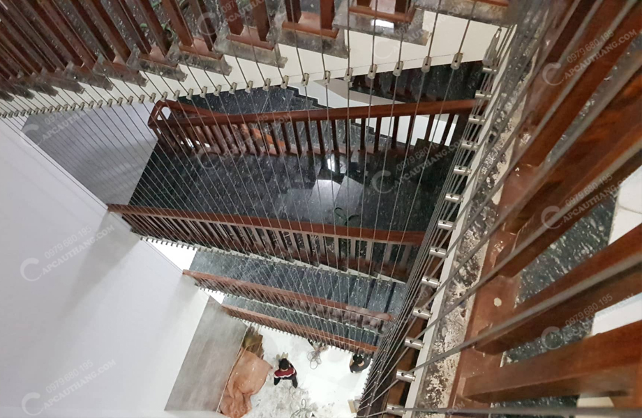 ảnh cầu thang dây cáp ở Cần Thơ